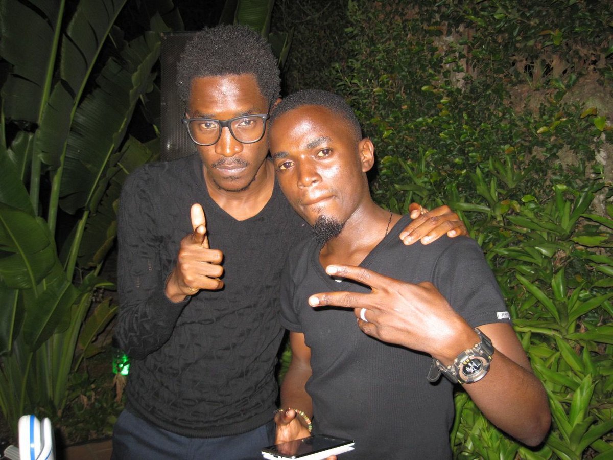 SELECKTAENTITY's tweet photo. TBT @IamApass @apassnews #Didadada #256Musik #OfficialSELECKTAENTITY 🤙🏿🤙🏿 https://t.co/ewlJsyOl8Y