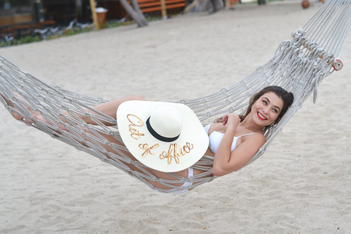 fantasylombok's tweet photo. It is nice finding that place where you can just go and relax. Gili Trawangan with Lombok Tour Package. #LombokTourPackge #LombokTour #Lombok #GiliTrawangan #PesonaIndonesia #WonderfuIndonesia #VisitWonderfulIndonesia #TRavel #Sexy #bukan #IGO #Igo #Igosexy #Cantik #Bali #cewek https://t.co/c3Yin3LlAP