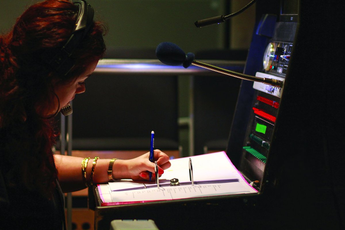 RADA_London's tweet image. A great insight into the work of the stage management team on #ntNetwork. ow.ly/9KRs30iwLVt Learn all the skills for a career in stage management on RADA's FdA in #TechTheatre and Stage Management