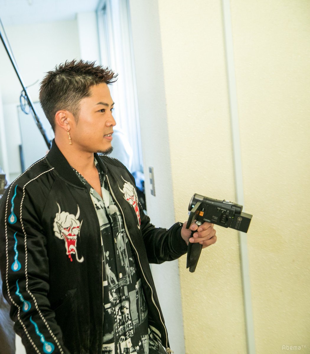 gene_kou's tweet photo. 😎龍友、潜伏中😎
#GENE高 かくれんぼ対決第2弾🌟
今日のピックアップメンバーは、ブルちゃん💎🐶

賞品の図書券を手に入れて「サイクゥ〜✊」って言えるかな？？☺
それとも、誰かに言われちゃう？？🤔

結果は今週の放送で👉https://t.co/q9uJOpsMwm https://t.co/zkZeP3fEls