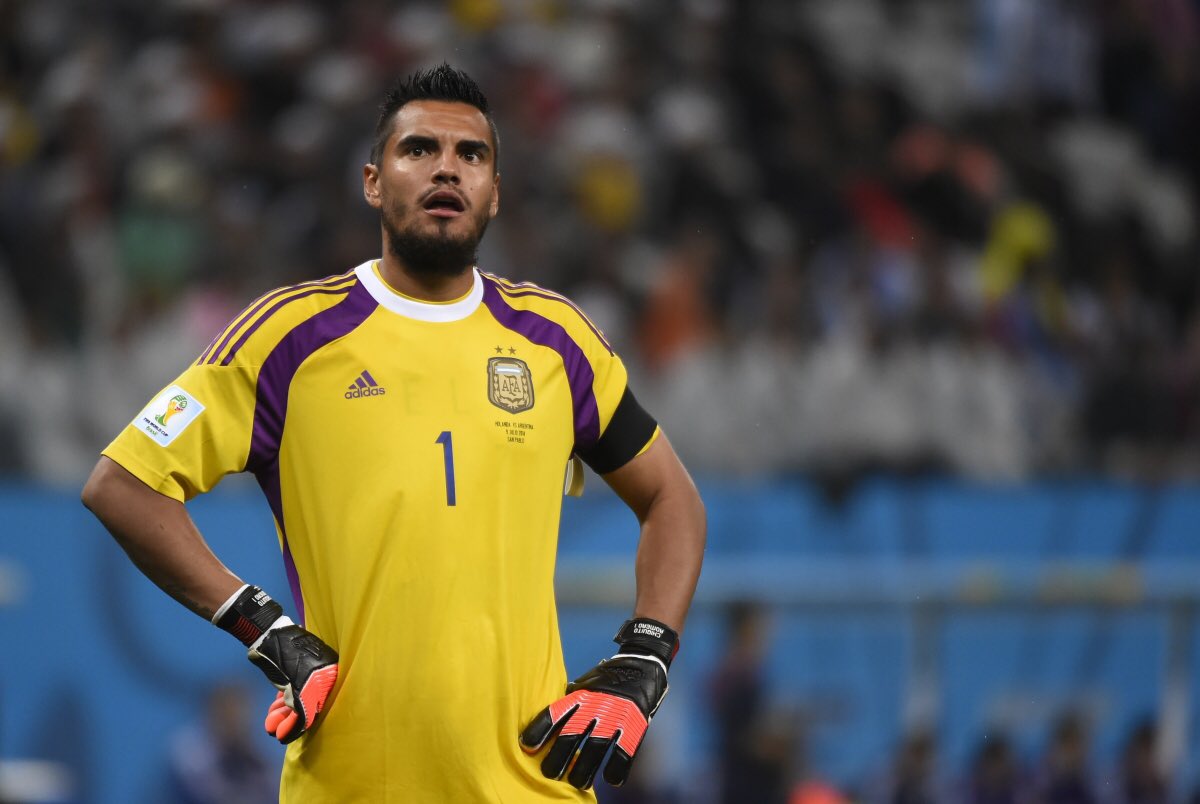 Feliz cumpleaños//Happy Birthday to Argentine Goalkeeper Sergio Romero!!    