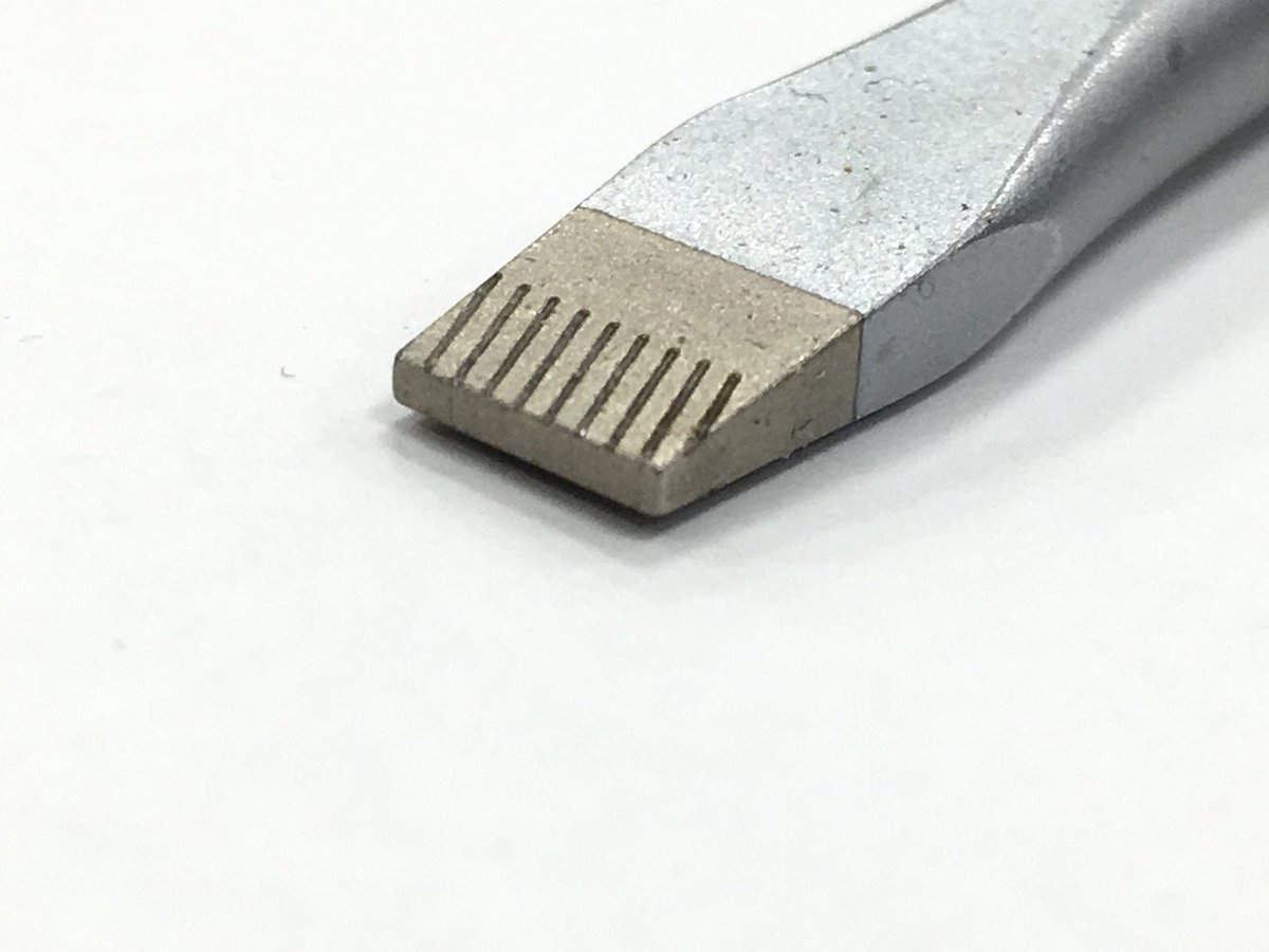 ファクトリーギア 公式 札幌店 On Twitter Weraのレーザーチップマイナスドライバーにも 軸が長いタイプがラインアップされているんですよ 今回はお客様のお取り寄せ品ですが プラスのロングと合わせて持っておきたいドライバーです ファクトリーギア Wera