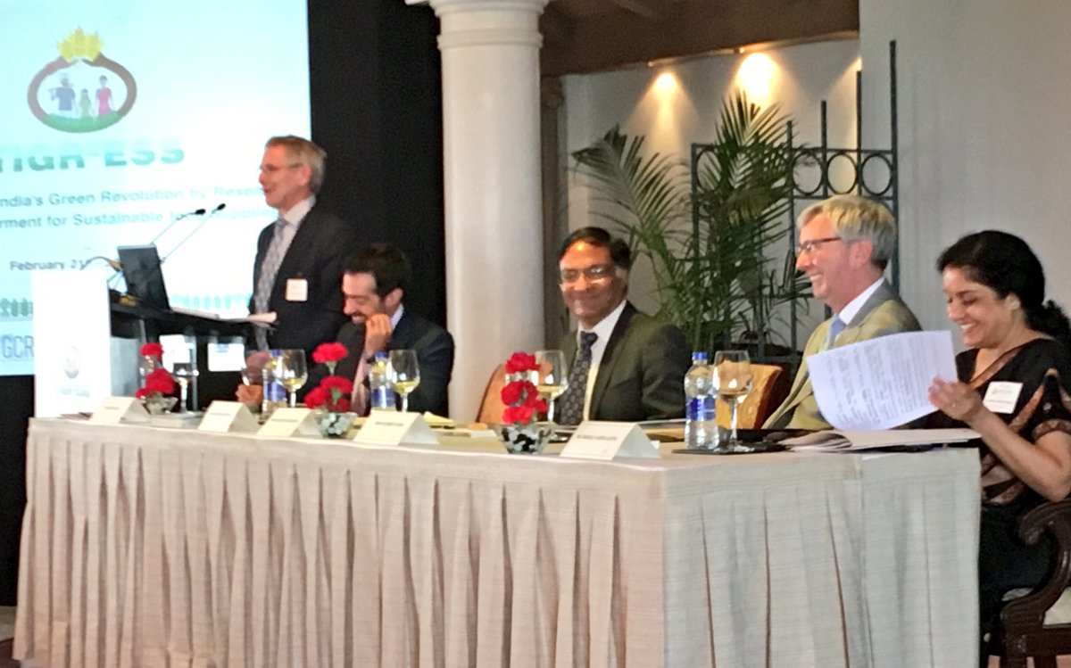 InnovationFarm1's tweet image. Howard happy to welcome new vice chancellor @cu_e #cambridge prof Toope, Shailaja Gupta India Govt &amp;amp; Dan Shah @research_uk India 🇮🇳 putting their energy &amp;amp; shoulders behind our @TIGR2ESS project @NIABTAG