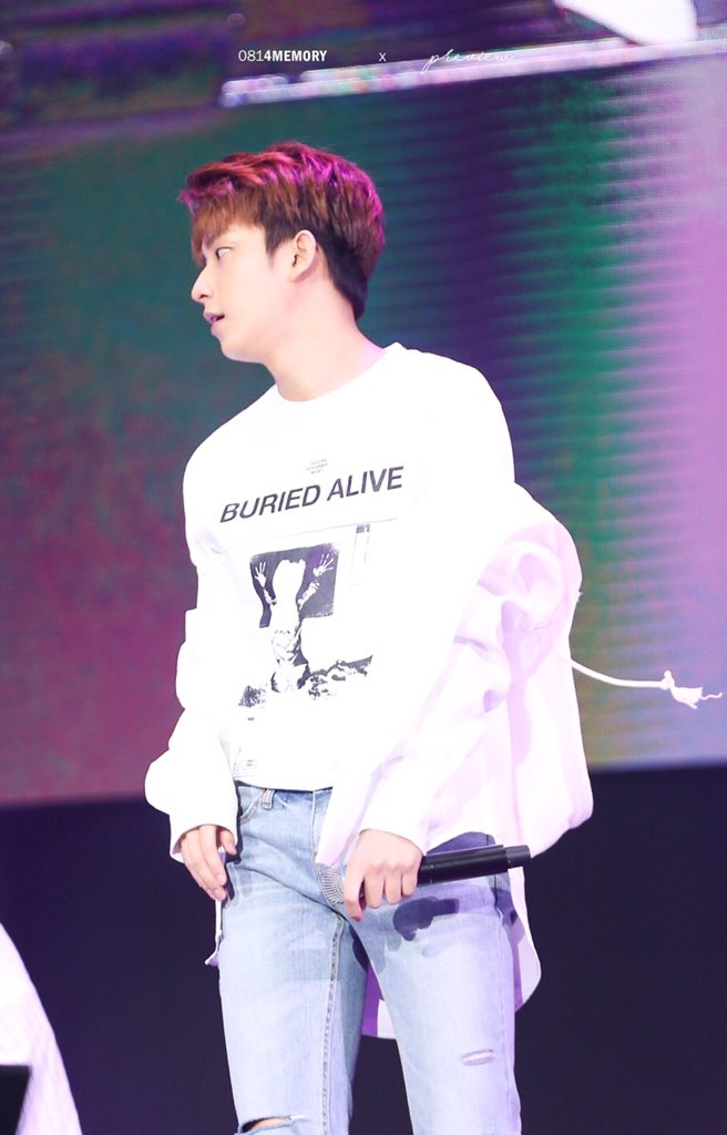 0814memory's tweet photo. 180221 싱가폴 Kstargram Concert #stargramsg #B1A4 #공찬 @B1A4_gongchan 까먹었던 플뷰..🤦🏻♀️
코디님 아주 ��찬해🙌🏻💕 감사함니돠😭❤️ https://t.co/EIWTUBkQIo