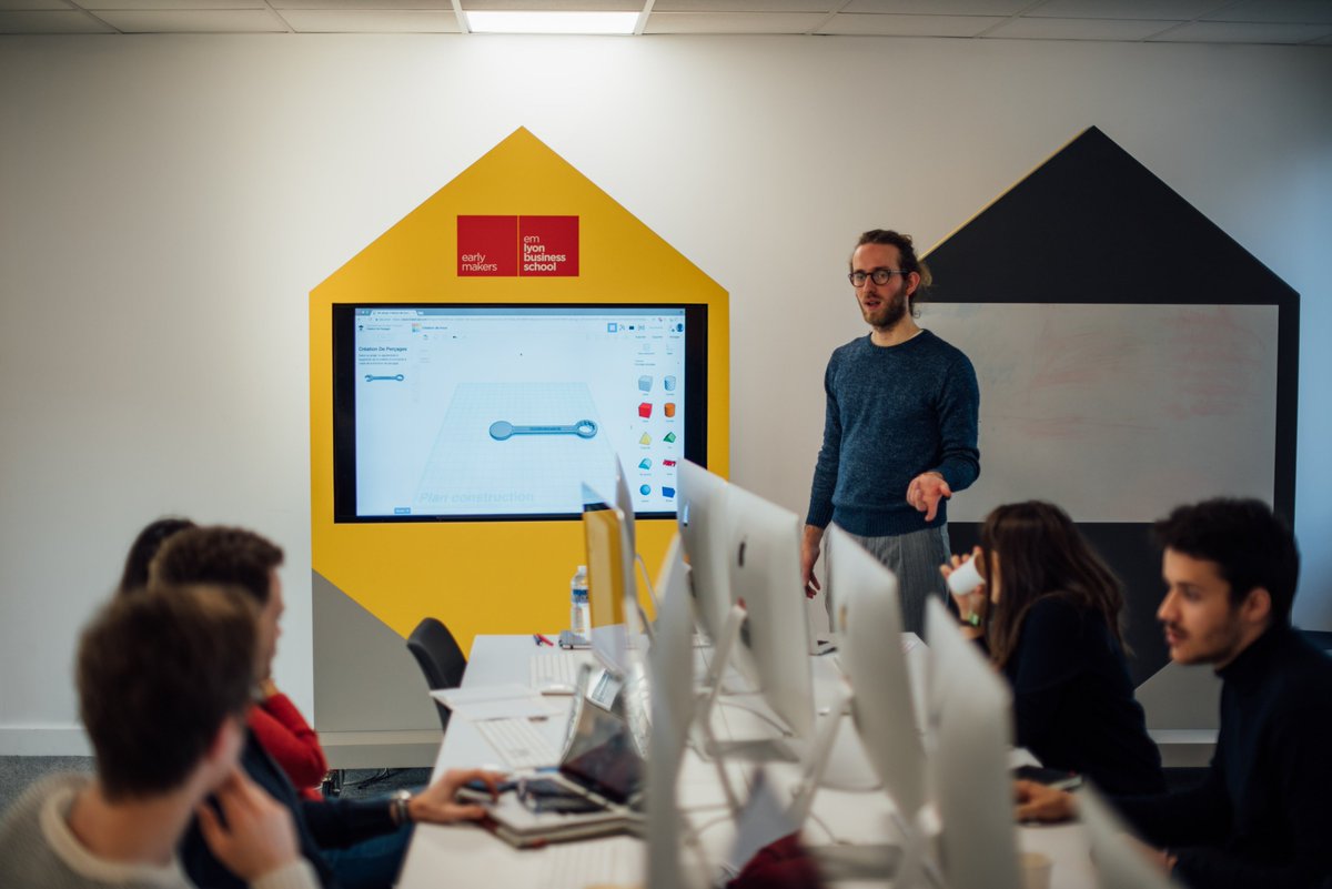 makerslab_'s tweet photo. Have you guessed what our participants are making for the #makersbootcamp 5 ? Today they learn how to shape an idea with 3d modeling and how to print them @makerslab_ @EMLYON 🌾 Let's do this 🚀 https://t.co/Lgpn2eGEWN