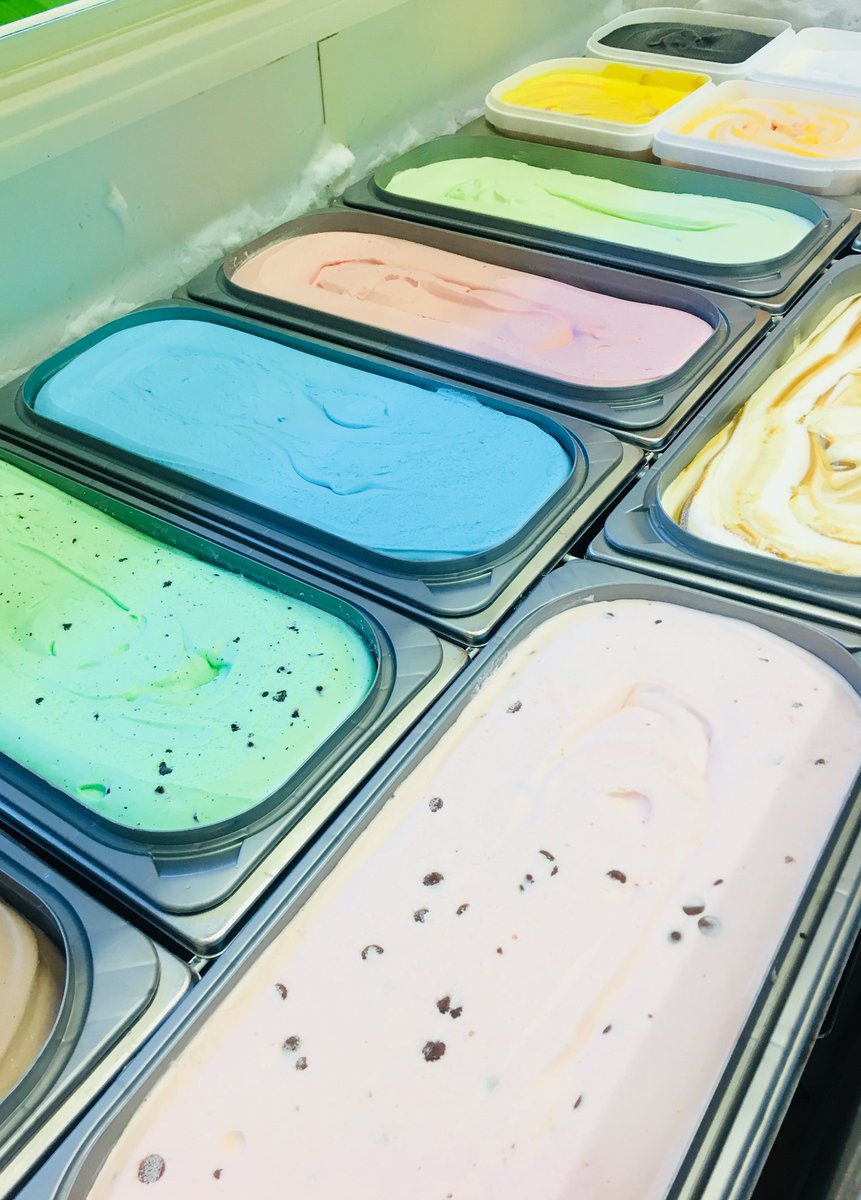 Freshbites_'s tweet photo. 🍦🍦Our first batch of 2018, of @mariosicecream has arrived🍦🍦, including the new sweet shop range #blackjack #fruitsalad #drumstick as well as the new Granny Smith flavour! #nevertocoldforicecream #springiscoming #ammanford https://t.co/prvtagPLVN