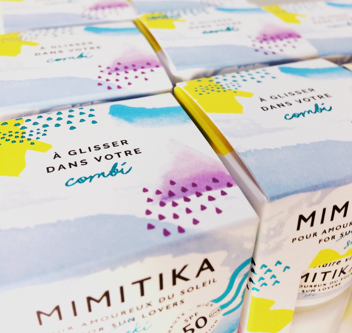 Dévaler les pistes avec la plus mimi des crèmes solaires ✌.
Tout schuss vers l'e-shop par ici 👉 : bit.ly/2nc5tFF