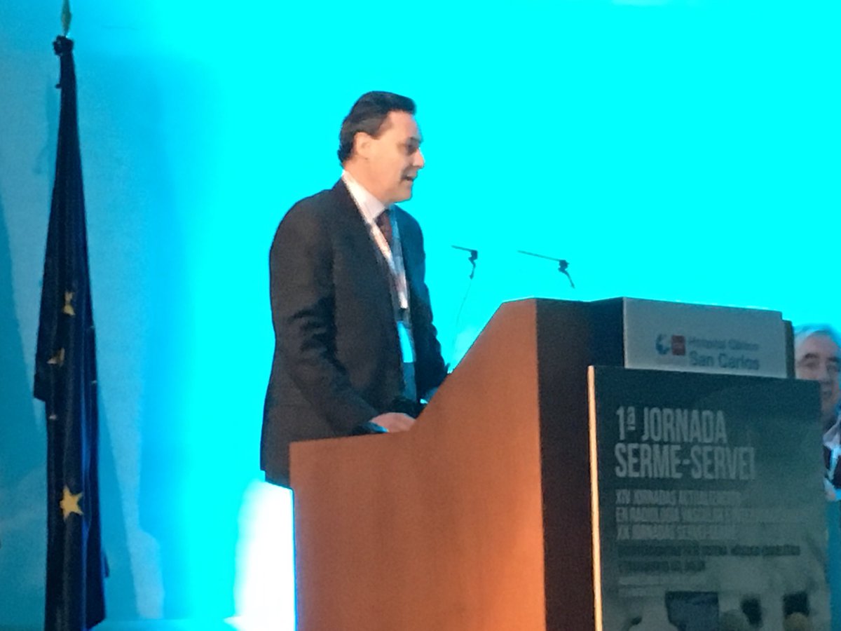AnaCrespo_RX's tweet photo. Dr Ernesto Santos en las Jornadas @SERVEISoc  y #SERME2018: Terapia combinada en tumores óseos y de partes blandas #Radiología Intervencionista #MSK #Clinicoentwitter https://t.co/6jEeU0H6Lv