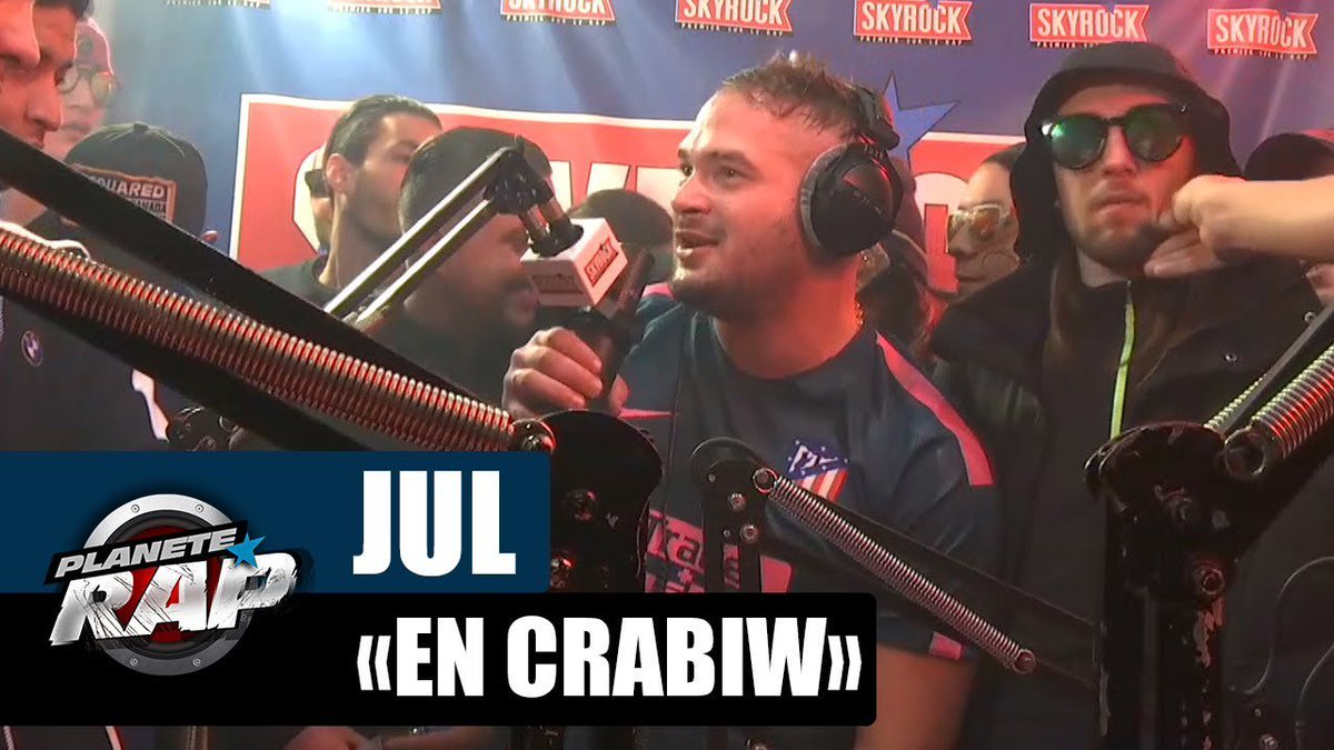 SkyrockFM's tweet photo. Souviens-toi, il y a quelques semaines @jul était en direct des studios de #Skyrock Marseille pour son @Planete_Rap !! 🎤💯

Live de son titre #EnCrabiw
👉👉 https://t.co/pMw2vnFMPm 🔥 https://t.co/6HPvKF0eaW