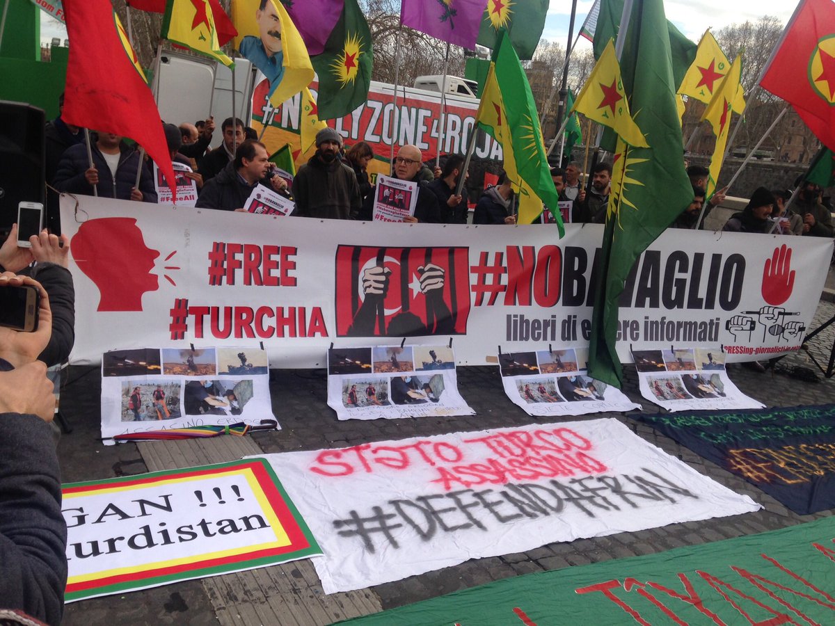 radiosonar_net's tweet image. #Roma #DefendAfrin La repressione in italia non può fermare la difesa del popolo curdo di #Afrin facebook.com/permalink.php?…