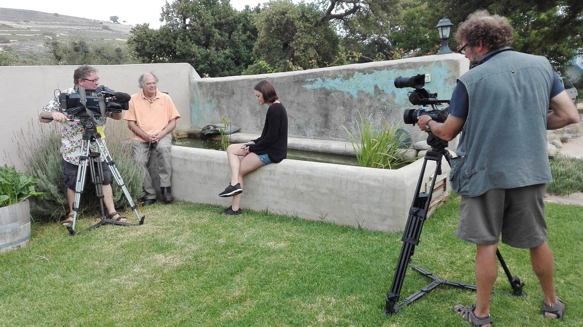 FynbosEstate's tweet photo. This weekend Johan spoke his best Afrikaans (most creditably) and smiled his most charming gap toothed smile for the FIESTA TV crew. FIESTA is part of KYK NET and as part of their coverage of the outdoor expo at Moreson nearby. #fynbosestate #fiestatv #kyknet #naturalwine https://t.co/GrJWkbX7E8