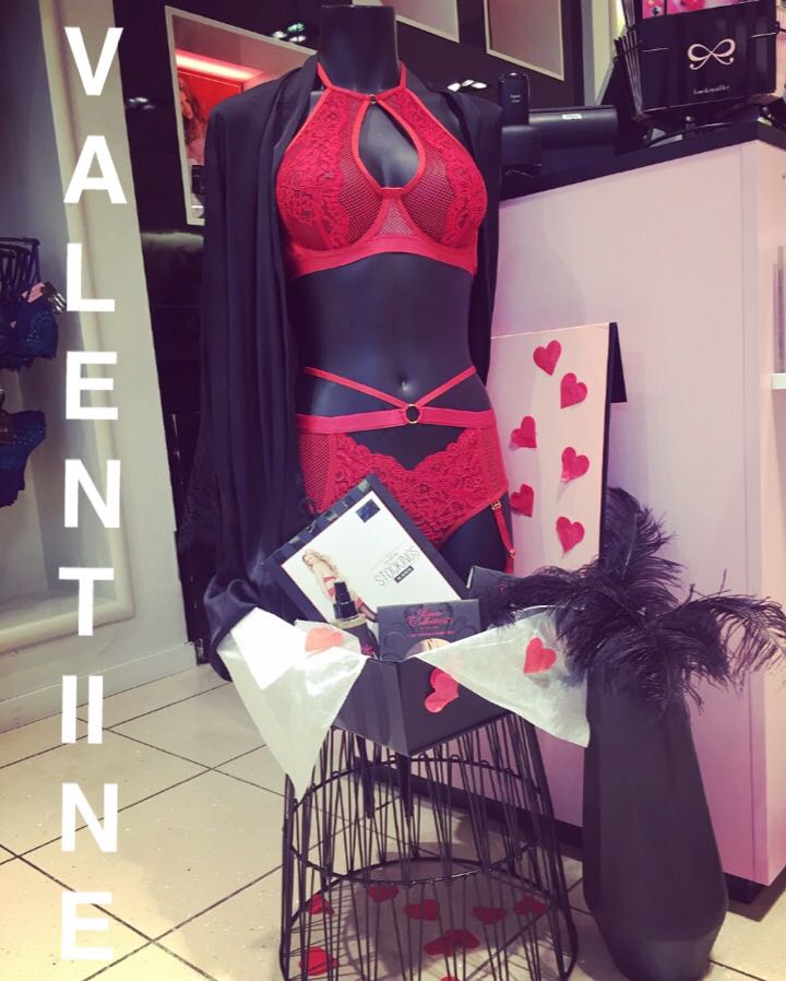 Bye bye Valentiinaaa à l'année prochaine ❤❤💋💋#hunkemoller #westland #hkm