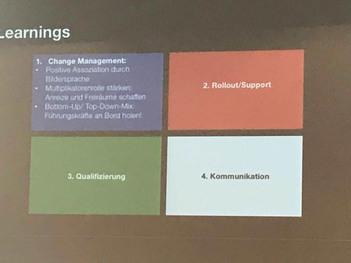 WorkplaceChris's tweet photo. #dwtech18 - bottom up ist gut - aber Führungskräfte nicht vernachlässigen- sonst kreiert man rosd blocks https://t.co/7deNrCTJoc