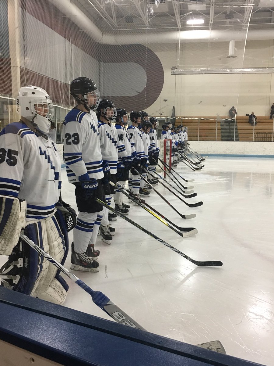 We continue our great season tonight! Section Playoffs!!
Eastview vs Bloomington Jefferson Tonight!
7pm AVSA
#bethere #LetsGo
⚡️⚡️⚡️⚡️⚡️⚡️⚡️
<a href="/EVHSAthletics/">Eastview Athletics</a> <a href="/FollowThePuck/">FollowThePuck 👻</a>
