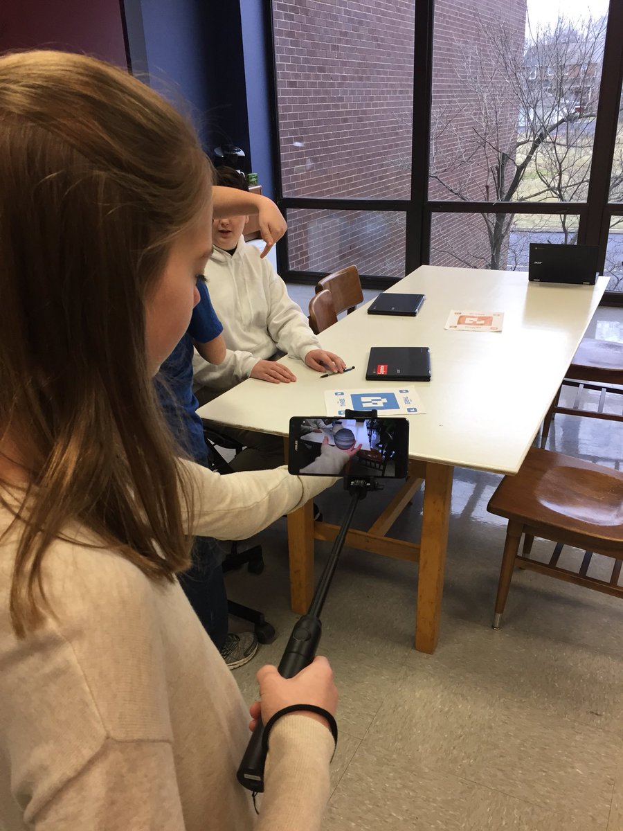 Students are experiencing augmented reality through the support of Google Expeditions!  #googleexpeditions