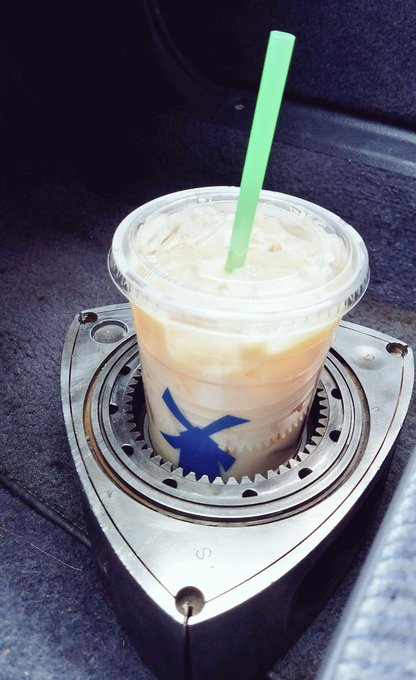 My cup holder got its yearly polishing. https://t.co/8YRuWwYiR2