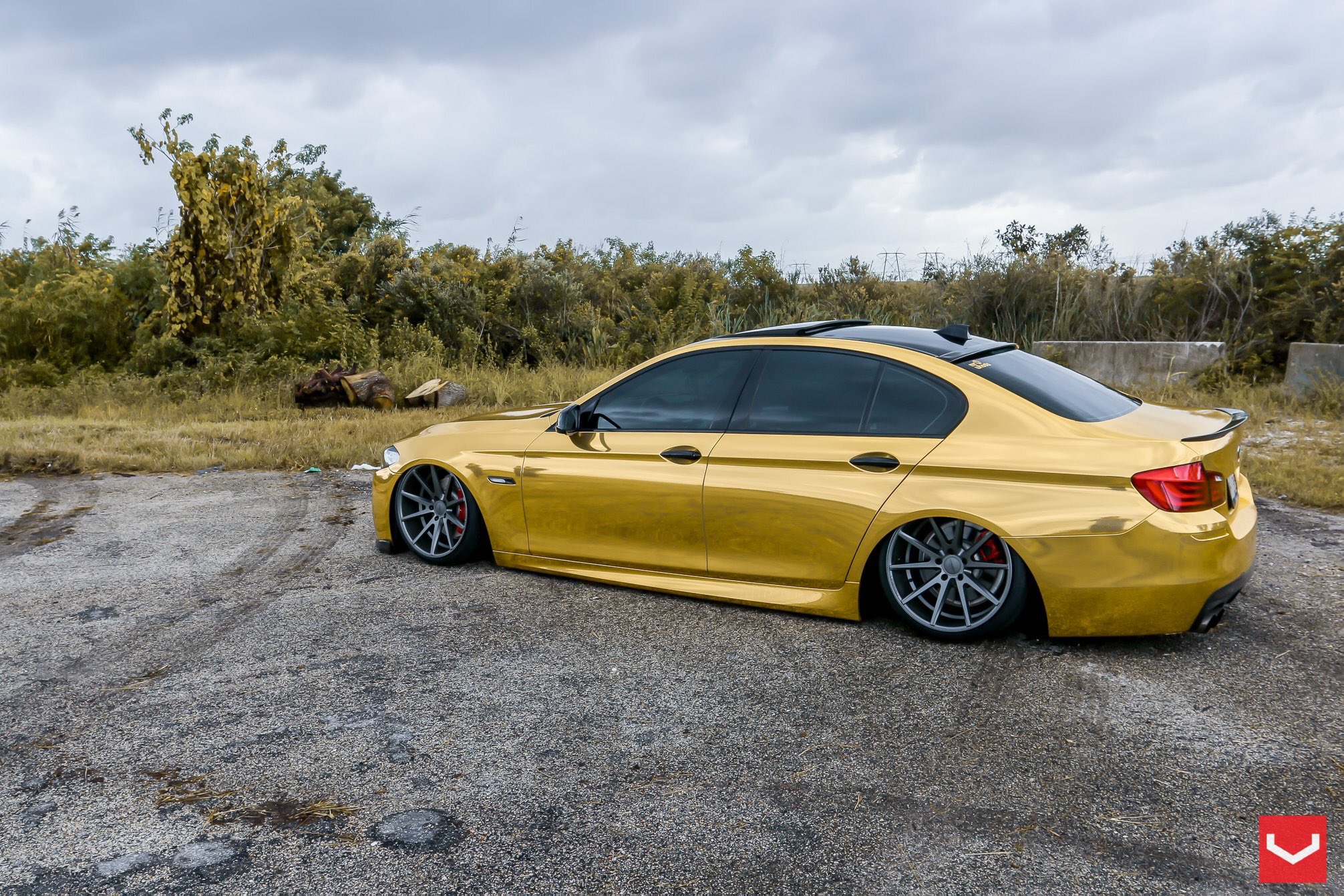 BMW m5 f10 Gold