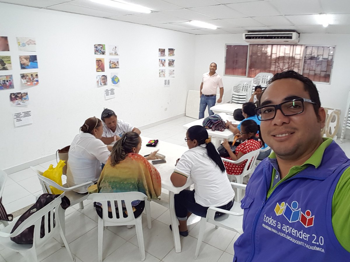 wilfrenj's tweet photo. STS Caracterización Transición IEN4 IEN9 @SvivisBernal @lpuellol @SuperTeaching @PTA_Colombia @PTA_Maicao @andrescerchar Trabajo en equipo para mejorar la Calidad Educativa https://t.co/n9sOyWQrWN