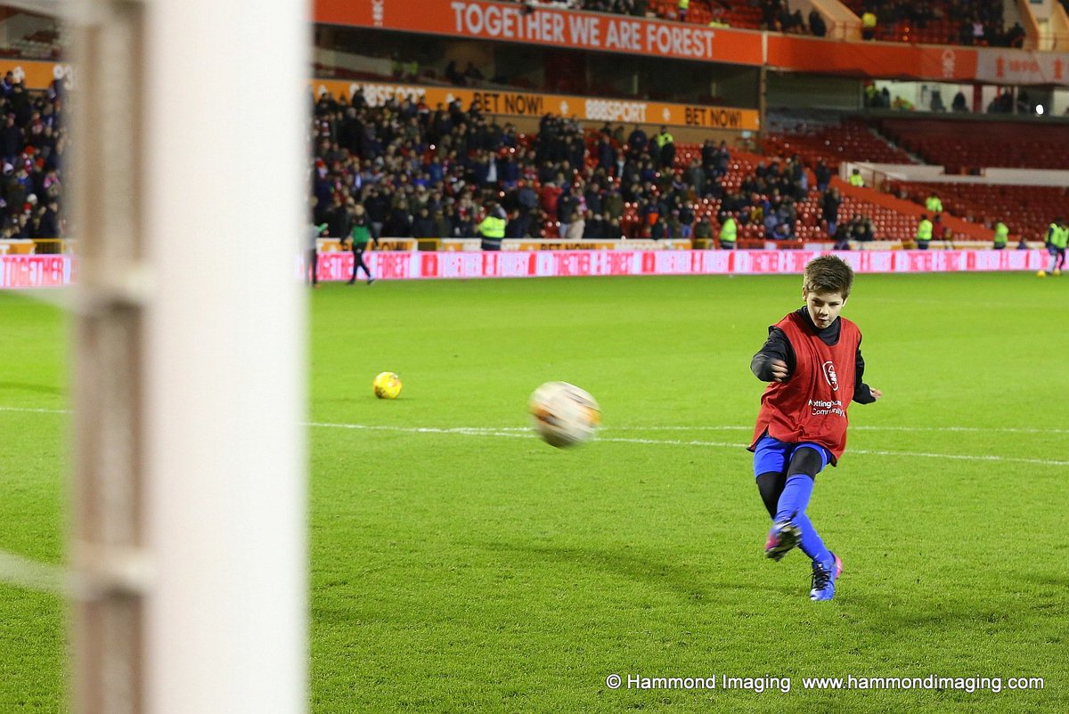 HamsterLeftBack's tweet photo. Great to be a part of the half time entertainment #NFFC #NFFCFamily Once in life time opportunity? Hopefully not. Thanks Forest for this great experience. #Wilfordlions #Nottinghamshire #football #Cityground #WorldFamous https://t.co/lmIwIlgtMq