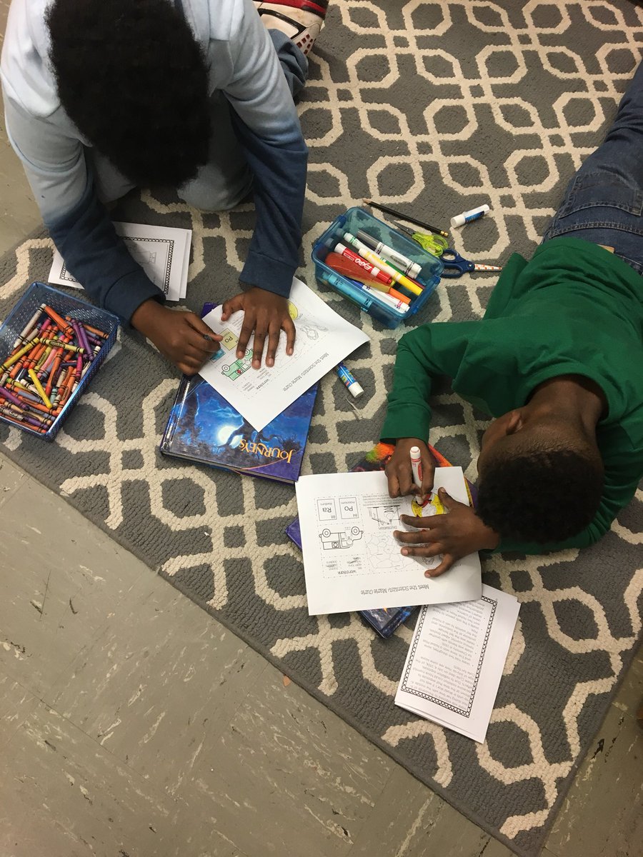 MissNapolitano's tweet photo. The students were asking about other scientists after our lesson on #ThomasEdison so naturally we decided on a quick #ScientistStudy! #partnerwork #tpt @Lafayette_25 https://t.co/f9DJjhJZRU