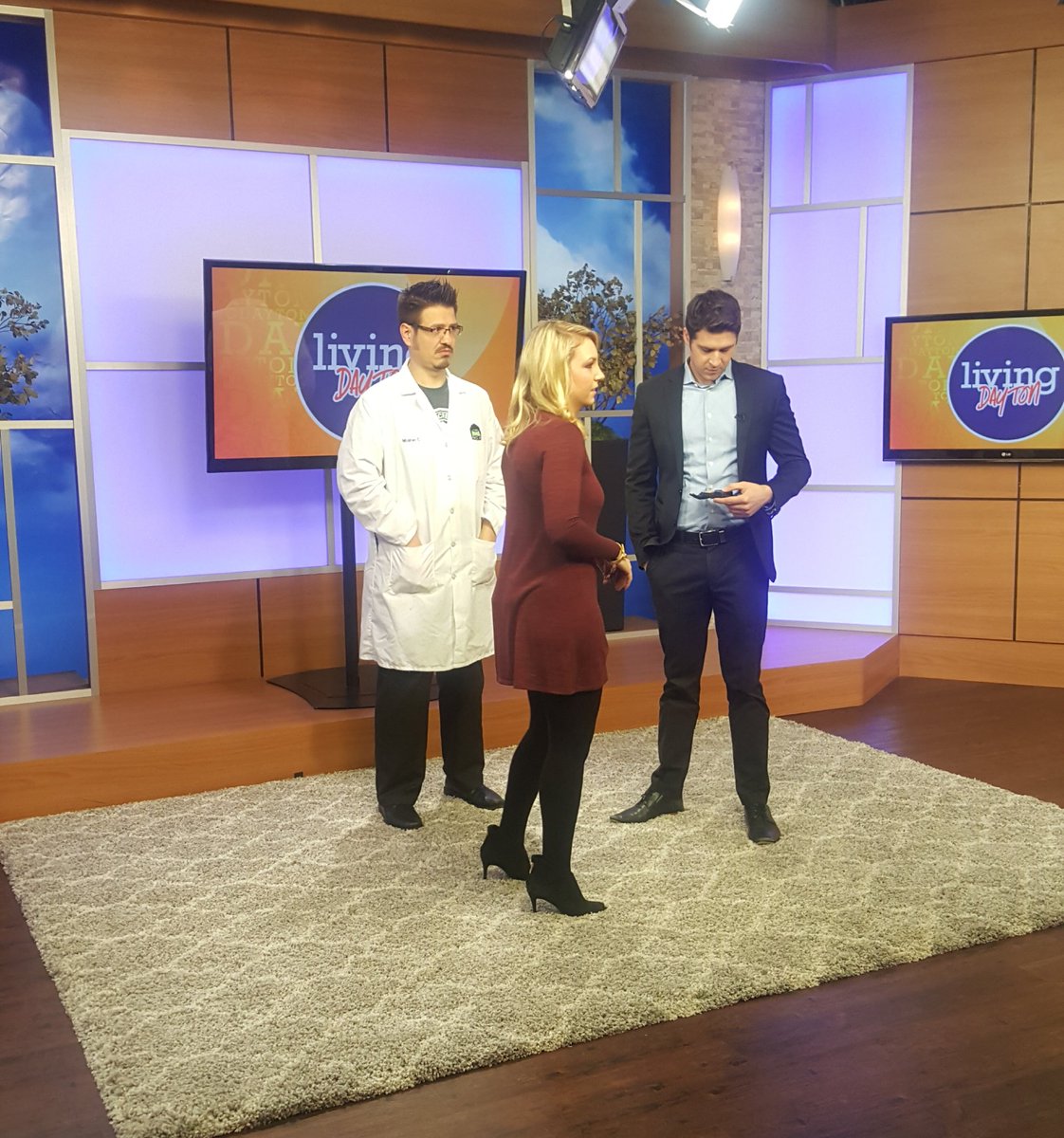 EngineerClubDYT's tweet image. It&apos;s @OriginalMisterC on @livingdaytontv today! Tune in for all the #science.