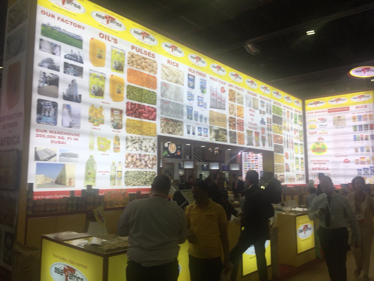 poldc's tweet photo. Ultimas imagenes de #Gulfood 120 paises 5000 expositores de alimentos para un mercado en enorme expansion compuesto principalmente por Medio Oriente asia pacifico y norte de África.Solo AEU en 2018 llego a USD13.2 billones https://t.co/S2pGPvxW8B