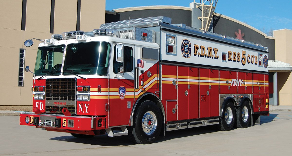 FerraraFire's tweet image. Ferrara receives purchase order from City of New York for five Heavy Rescues. Read full article at goo.gl/hLYCTr  #rescue #firefighter #fireapparatus #REVStrong