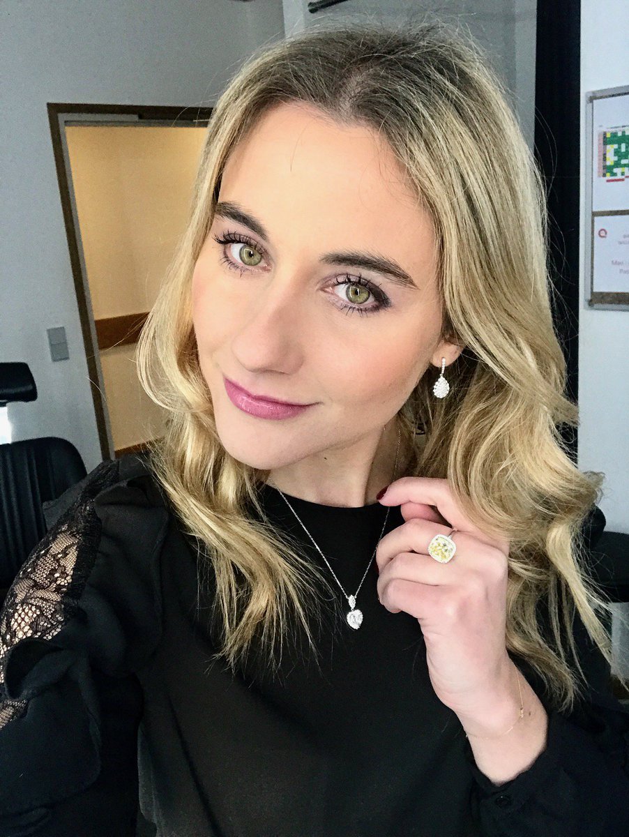 <NEW POST> Mon article sur @QVCFrance est en logne ! camilleetlesgarcons.com/2018/02/qvc/ et toujours un concours sur ma page Instagram ! #QVC