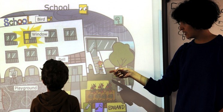 Barcelona Activa i el <a href="/consorciedubcn/">Consorci d'Educació</a> han posat en marxa el projecte “Talk to me”, contractant a 32 tècnics/ques de suport lingüístic integrats en centres escolars. Més informació aquí:
ow.ly/mSGv30iy81n 
#BCNtreball #TalkToMe