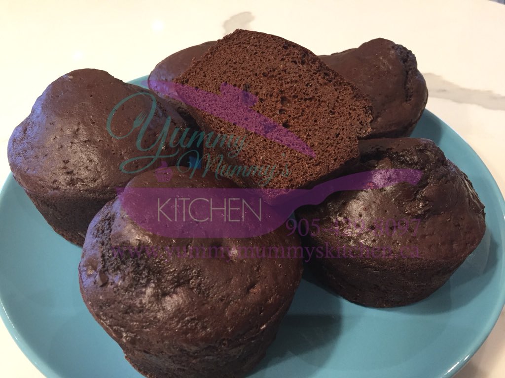 YumMumKitchen's tweet photo. KETO Chocolate protein muffins #yummy4tummy #yumyum #georginabaker https://t.co/I6mWZTaFOz