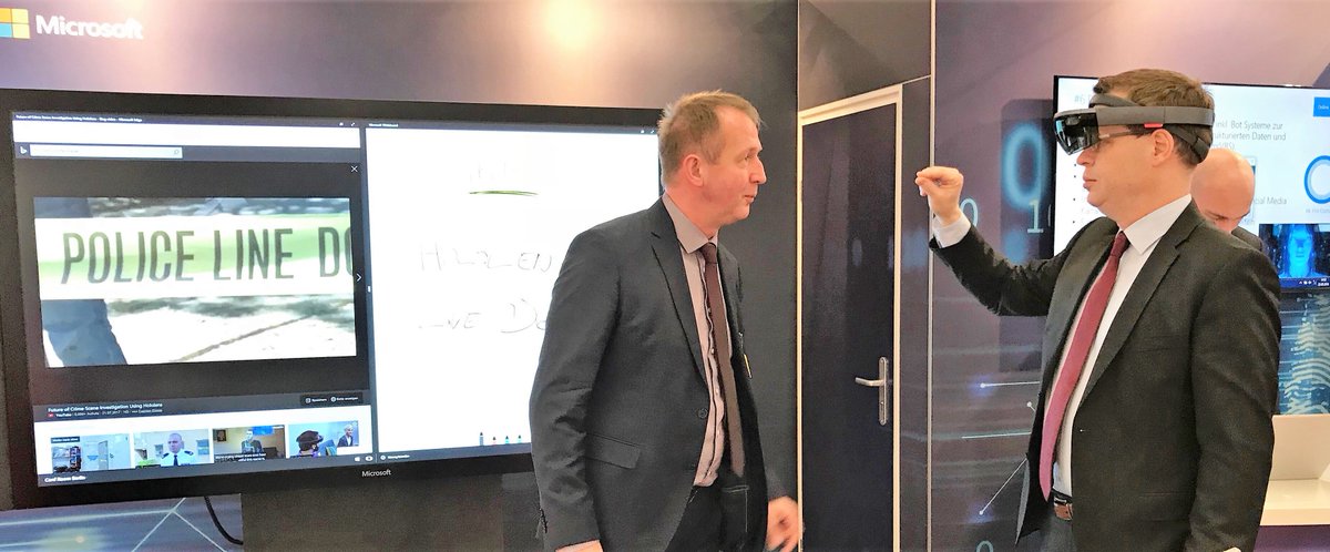 MS_PublicSector's tweet photo. Die HoloLens live testen und Szenarien für die #ModernePolizei diskutieren: heute noch bis 16 Uhr möglich am Microsoft Stand in Halle 11 auf der Polizei Messe #GPEC in Frankfurt. Mehr Infos: modernepolizei@microsoft.com https://t.co/LdH1owxYR4