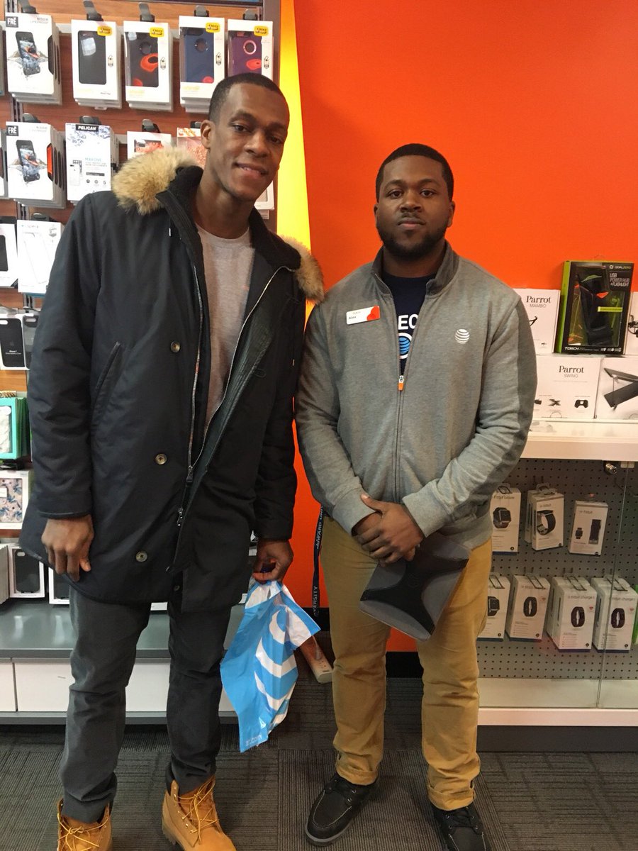 You guys can call me AT&amp;T’s unofficial official celebrity consultant....my boy <a href="/RajonRondo/">Rajon Rondo</a> #tbt #RSC1808 #Teamwakanda stay tuned 👀