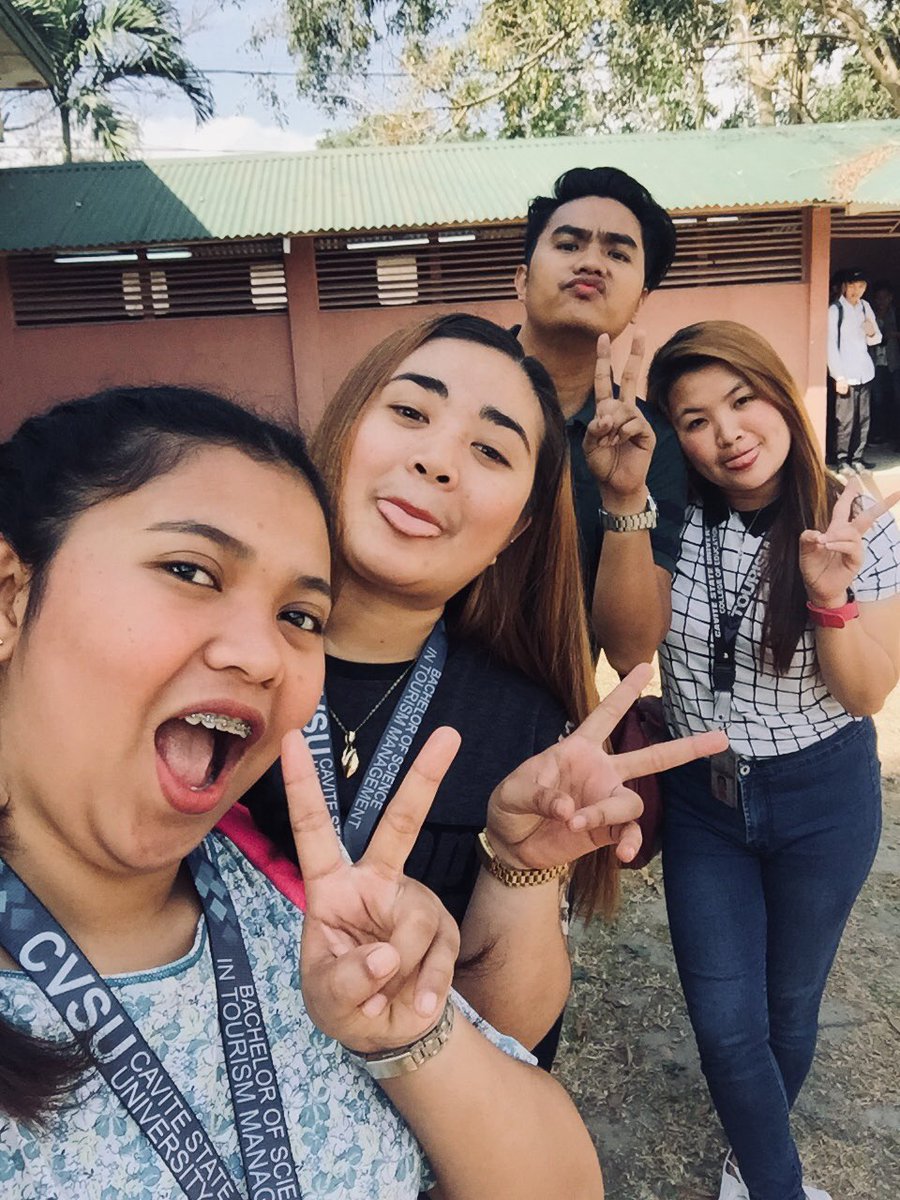 jelly_em's tweet photo. A good and loyal friend is considered a super blessing. 💕💕💕 https://t.co/ryEzCLofaV