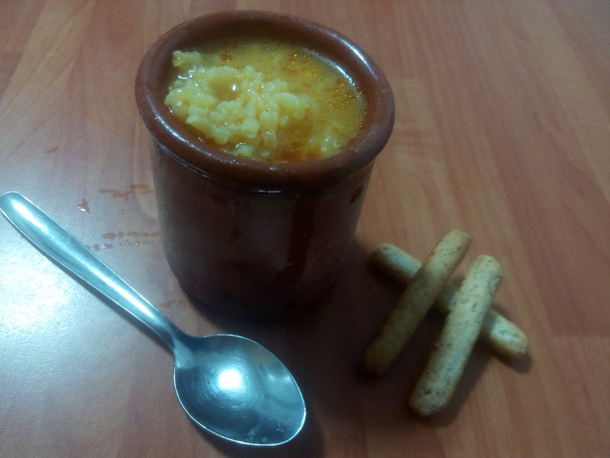 TAPA DEL DÍA, CALDO SOPERO CON ARROZ irdetapeo.blogspot.com.es/2018/02/tapa-d…