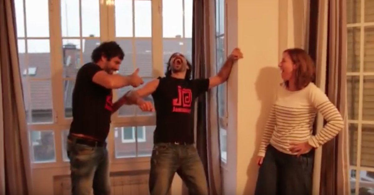 We wanna Jamming with you... ¡en tu house! 😂 ¿Ya has visto el #sorteo? #JammingHouse participa aquí ► ow.ly/T94B30ivl1f Y este es el vídeo del primero que hicimos :) youtube.com/watch?v=EbrjW1…