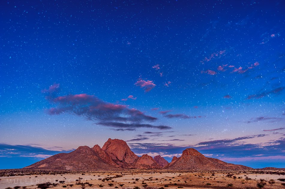themullerfiles's tweet image. Spitzkoppe, Namibia, from day to night. #namibia #spitzkoppe