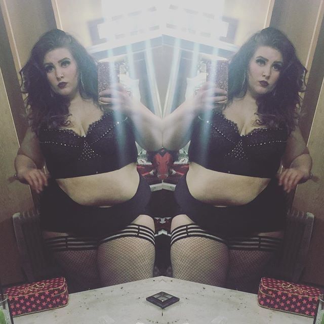 DeevaRose's tweet photo. Throwback. .
.
.
#tbt #throwbackthursday #dirtymirrorpic #backstage #doubletrouble #curvy #plussizeburlesque #blacklingerie #plussize #effyourbeautystandards #bodypositive #kixies #tvc #vigilanteasecollective #bighair #bellylove #fatfab #alternativecurves https://t.co/WmoVnPSQqm https://t.co/R6oEiVxpHD