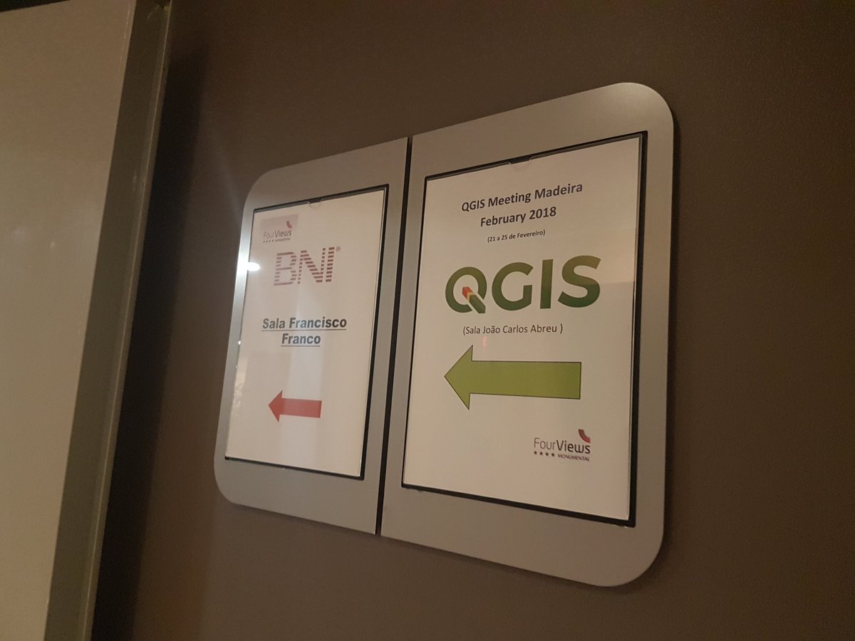 QGISPT's tweet photo. Está a decorrer uma sessão sobre os próximos passos do Programa de certificação da formação QGIS e como certificar as formações com reconhecimento do projecto QGIS.
#qgishackfest2018 #developermeeting #madeira https://t.co/dSPv8mHaXi