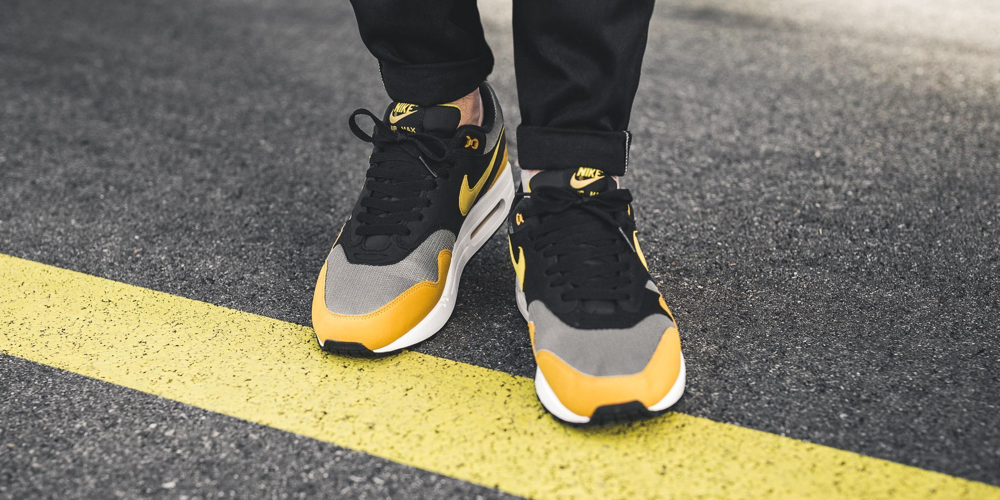 Air max 1 dark stucco vivid sulfur best sale