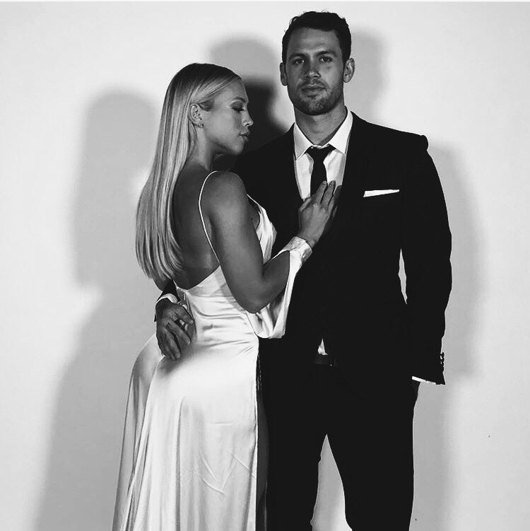 Aquel primer contacto. Aquella primera risa. Aquella primera sonrisa tonta. Aquel primer beso. Aquel primer sí. Aquel primer “sí, quiero.” Aquel primer llanto de emoción al ver nuestros hijos. Aquel para siempre. Por todos aquel primer y aquella primera vez.