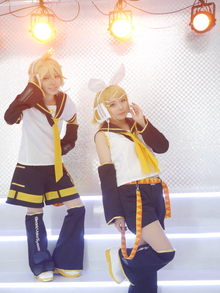 WM__1208love's tweet photo. ⚠️コスプレ

鏡音リン・レン 通常衣装

鏡音レン🍌→シェゾ

念願であったスタジオでの鏡音双子での撮影でした💛✨ https://t.co/KdRq3c92uq