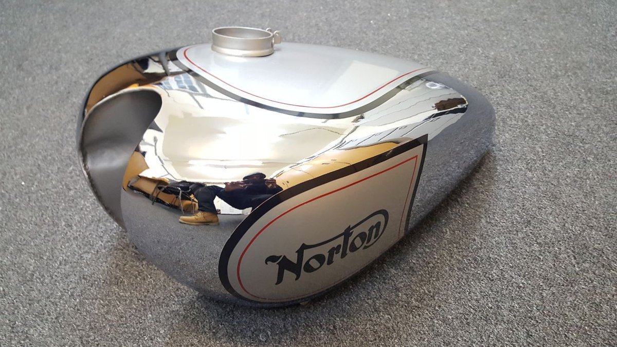 PhoenixTraders_'s tweet image. NEW NORTON 16H Silver Painted Chrome Petrol Tank

Price - £210.00

Ship within 3 days of reciving payment through Paypal 
UK FREE Postage and Packaging
International £9 - £35

ebay.co.uk/itm/NEW-NORTON…
#Norton #Chrome #PetrolTank