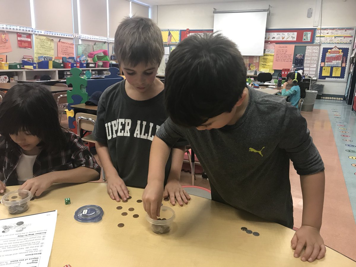 MikeRashidMath's tweet photo. Love the way @gailyoung07βs #firstgrade class arranges pennies in βten framesβ while playing Penny Dime Exchange. Great way to build the idea of making ten. #MASDproud #MASDmath #elemmathchat #TCMchat #MTBoS https://t.co/lsye9y7Yez