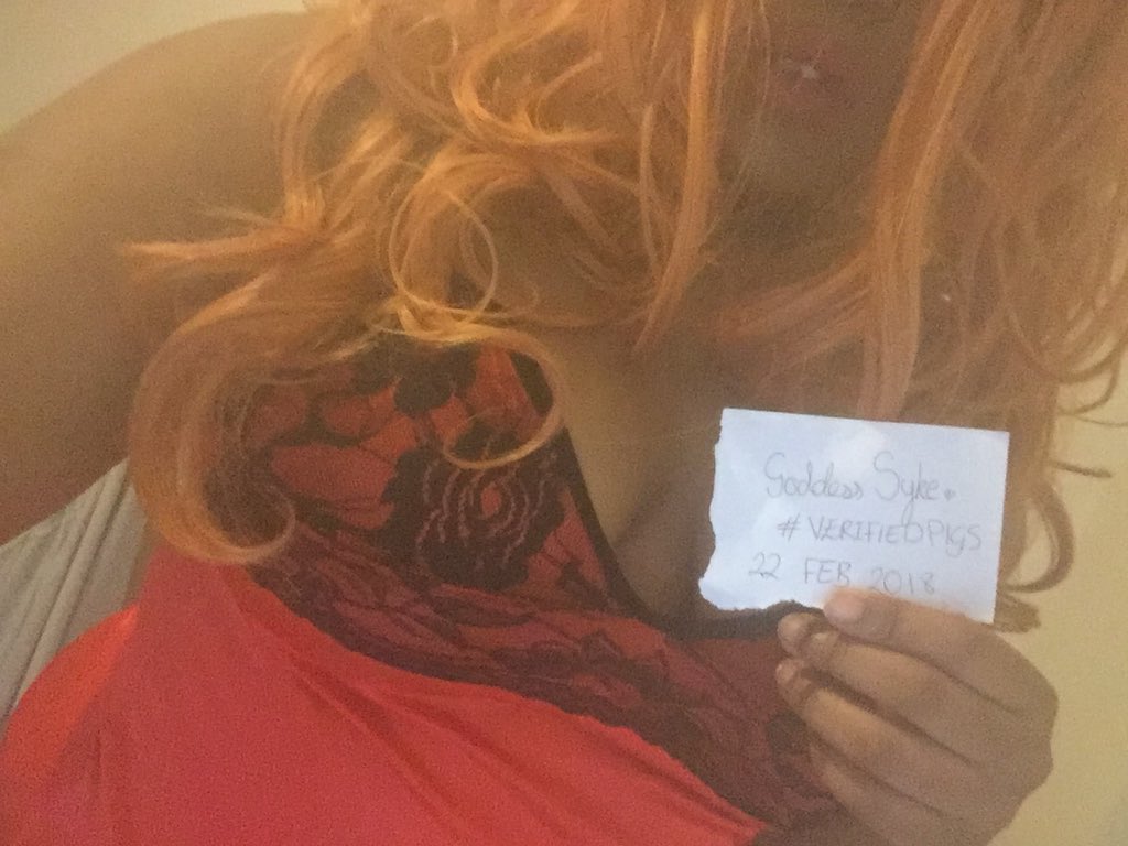 goddess_skye1's tweet photo. #findomverified your goddess is verified piggies. Come be a good little slave and bare me with gifts. #findomslave #findombitch #findomgoddess #paypigswanted https://t.co/QPe561FqJb