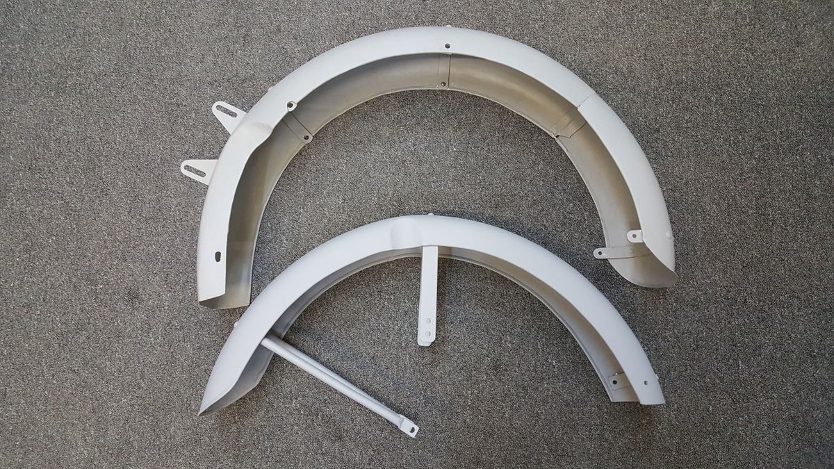 PhoenixTraders_'s tweet image. BSA FRONT AND REAR PLUNGER MODEL MUDGUARD FENDER SET 1949 &amp;amp; UP
B31 B33 A7 A10

Price - £160.00

Ship within 3 days of reciving payment through Paypal 
UK FREE Postage and Packaging
International £9. - £35

ebay.co.uk/itm/BSA-B31-B3…
#BSA #Mudguard #MotorBikes