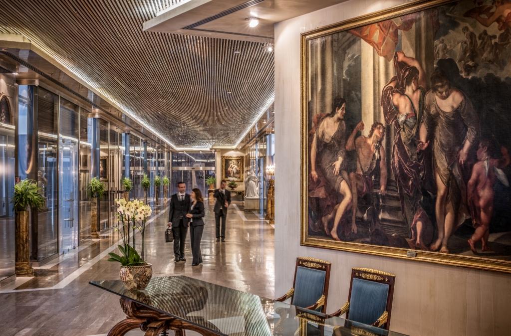 Sourranded by #timeless treasures
<a href="/RomeCavalieri/">Rome Cavalieri</a>
#RomeCavalieri #Rome #Luxury #Hotel #Art