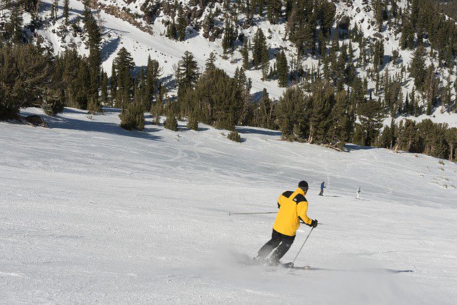 WinterSportsFun's tweet photo. Winter Sport is the Perfect Way to Chill  #snowskiing https://t.co/q8rmUqXhVq