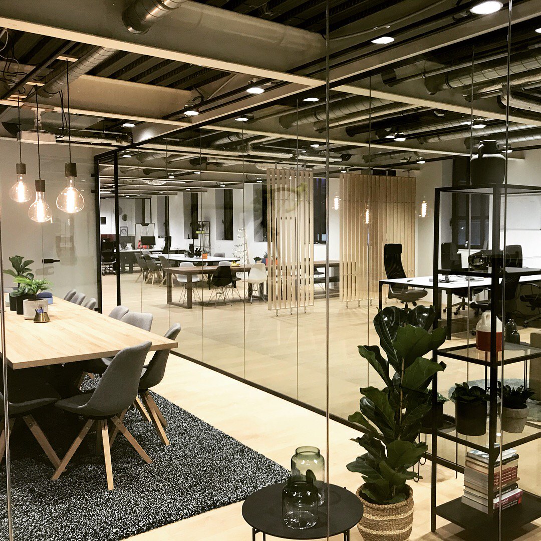 OliviaBlondeau's tweet image. We're organising our very first Design Thinking workshop at our brand new offices at VODW Brussels. Come join us for an insightful after-work of creativity, mingling and fun! Registrations here: bit.ly/2CcLrol