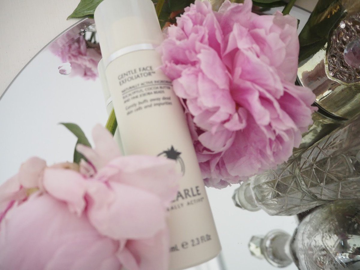 LisahhJayne's tweet photo. I’m getting on so well with this that I think it’s about time I bought the Liz Earle Cleanse & Polish....
#exfoliator #exfoliate #faceexfoliator #facecare #face #facialcare #skincare #glowingskin https://t.co/BR8vWV4OEg https://t.co/1wbQBffDGT