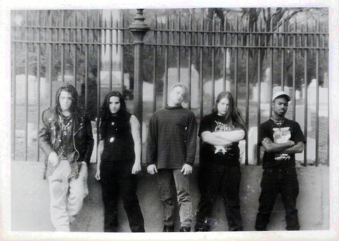 CarleyComaNYC's tweet photo. Straight outta the vault. Candiria, the teenage years. We look so tough here, lol https://t.co/Lxo50wrIZT